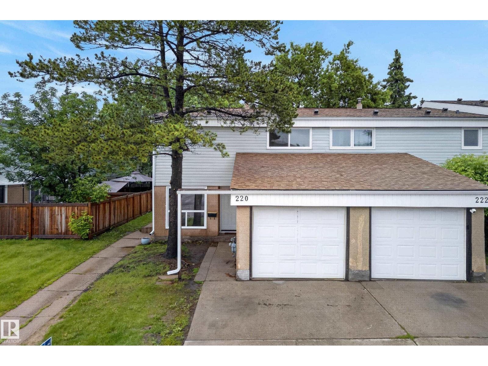 220 Grandin Village