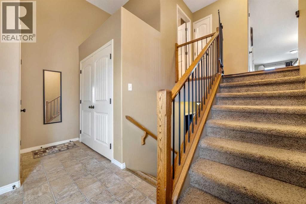 5046 41 Street — photo 5