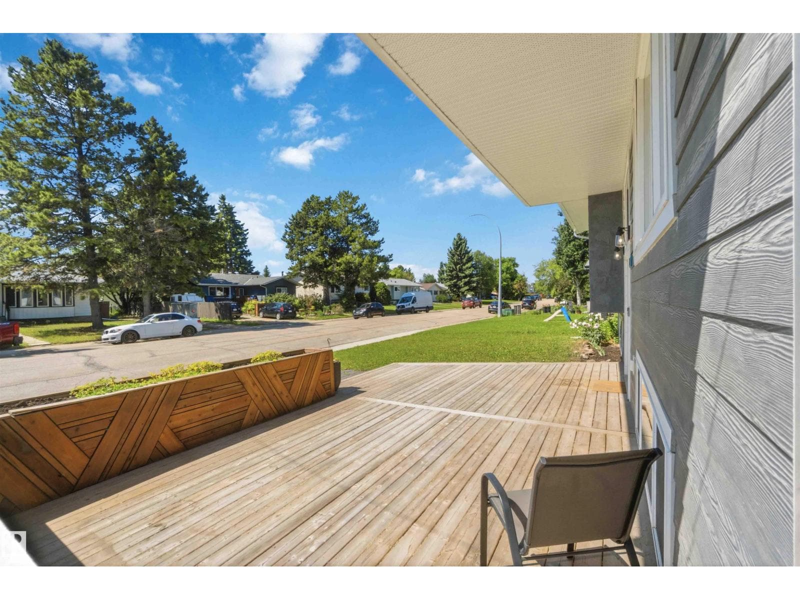 4227 40 AV — photo 5