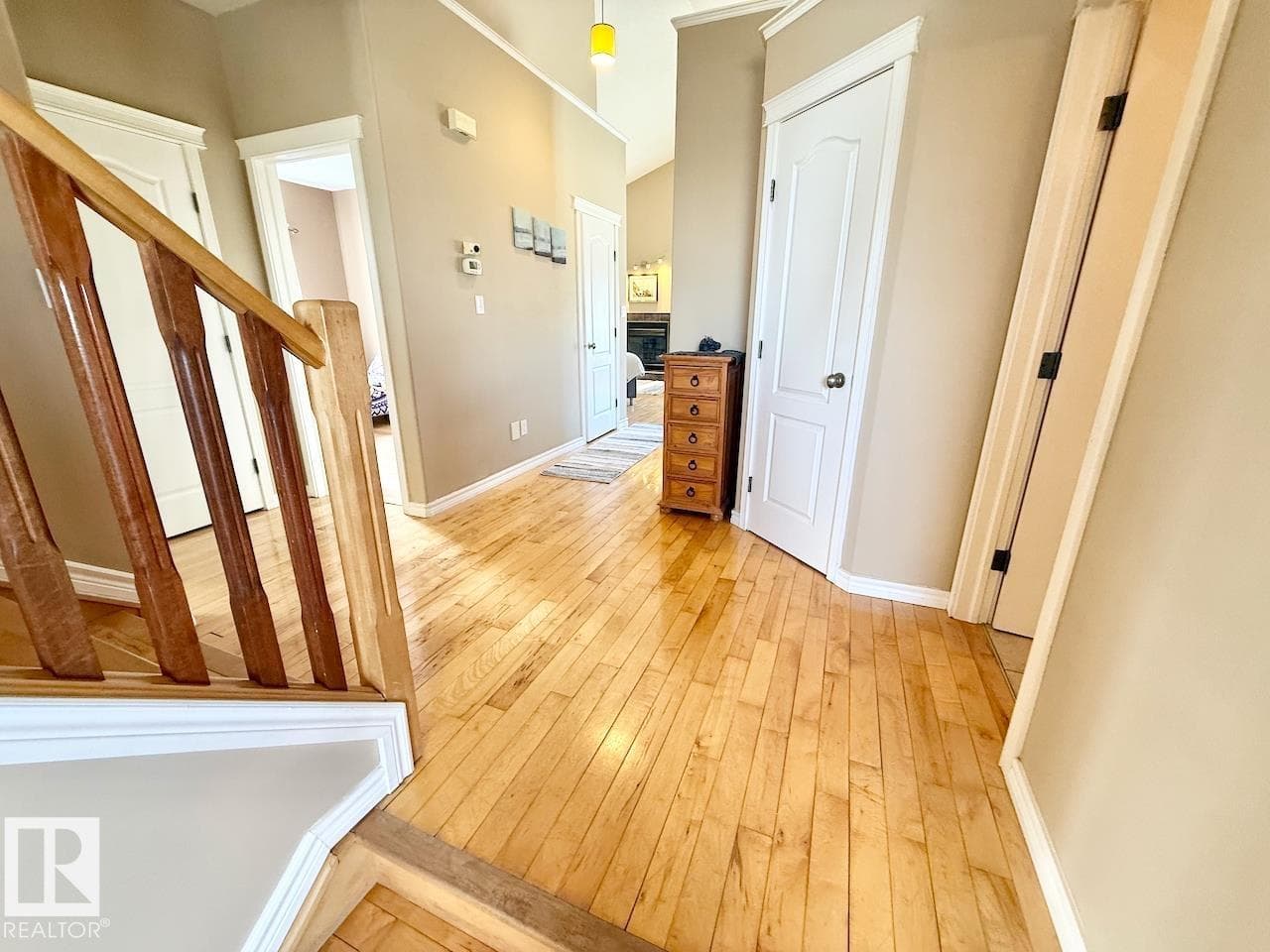 4503 SPRUCE AV — photo 4