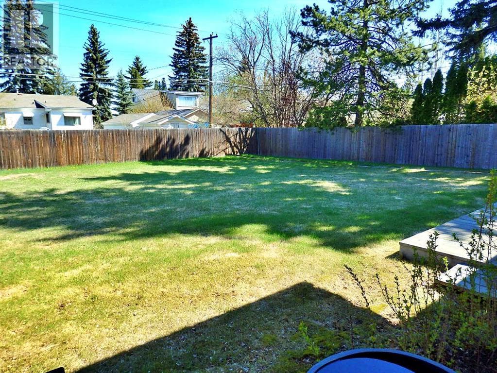 5408 50 Avenue — photo 2