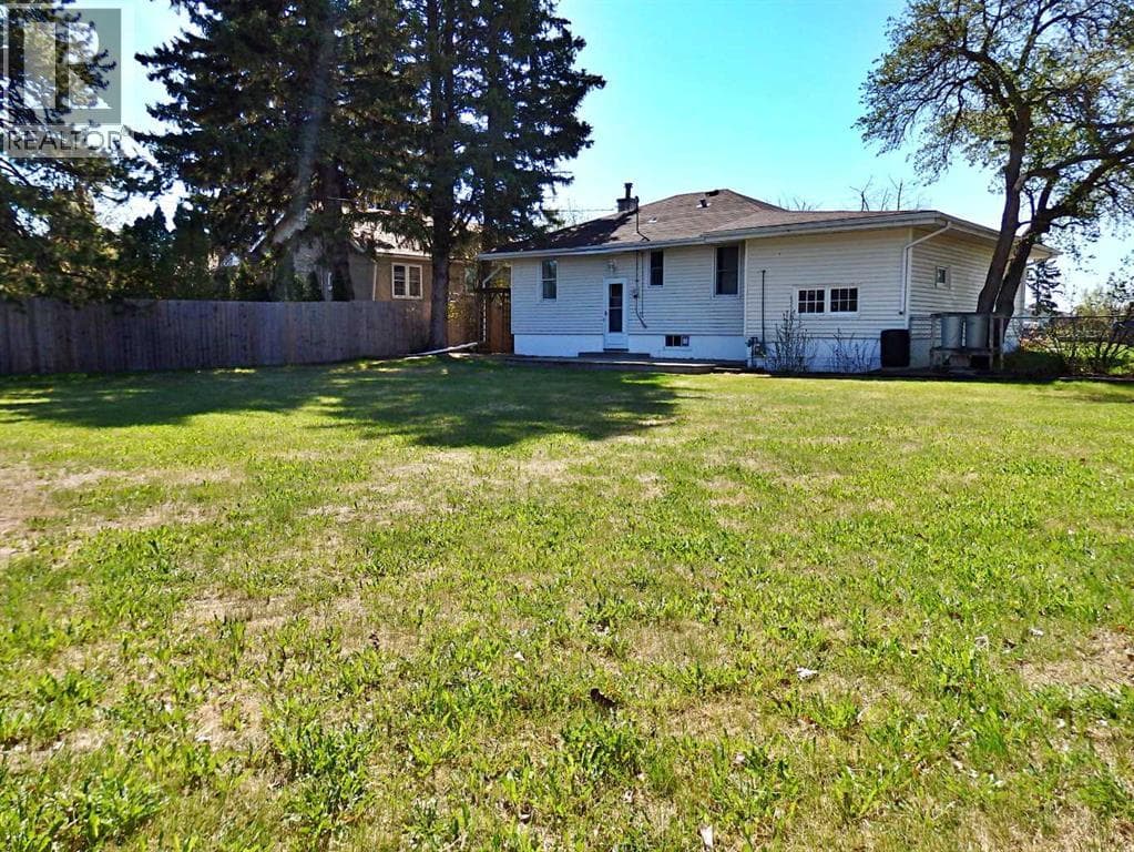 5408 50 Avenue — photo 3