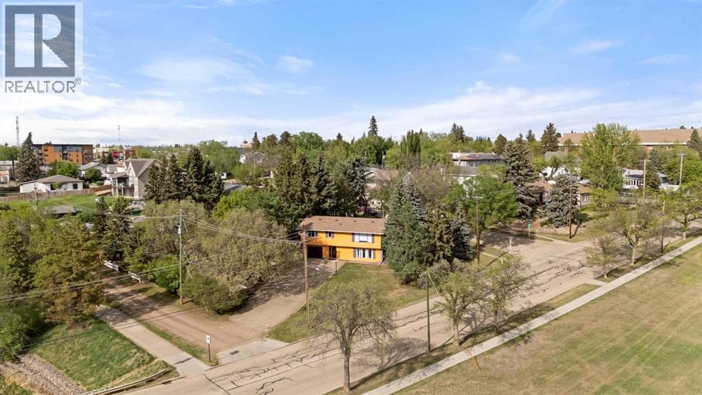 4702 51 Street — photo 3