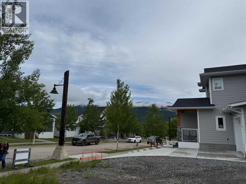 331 Elizabeth Avenue — photo 2