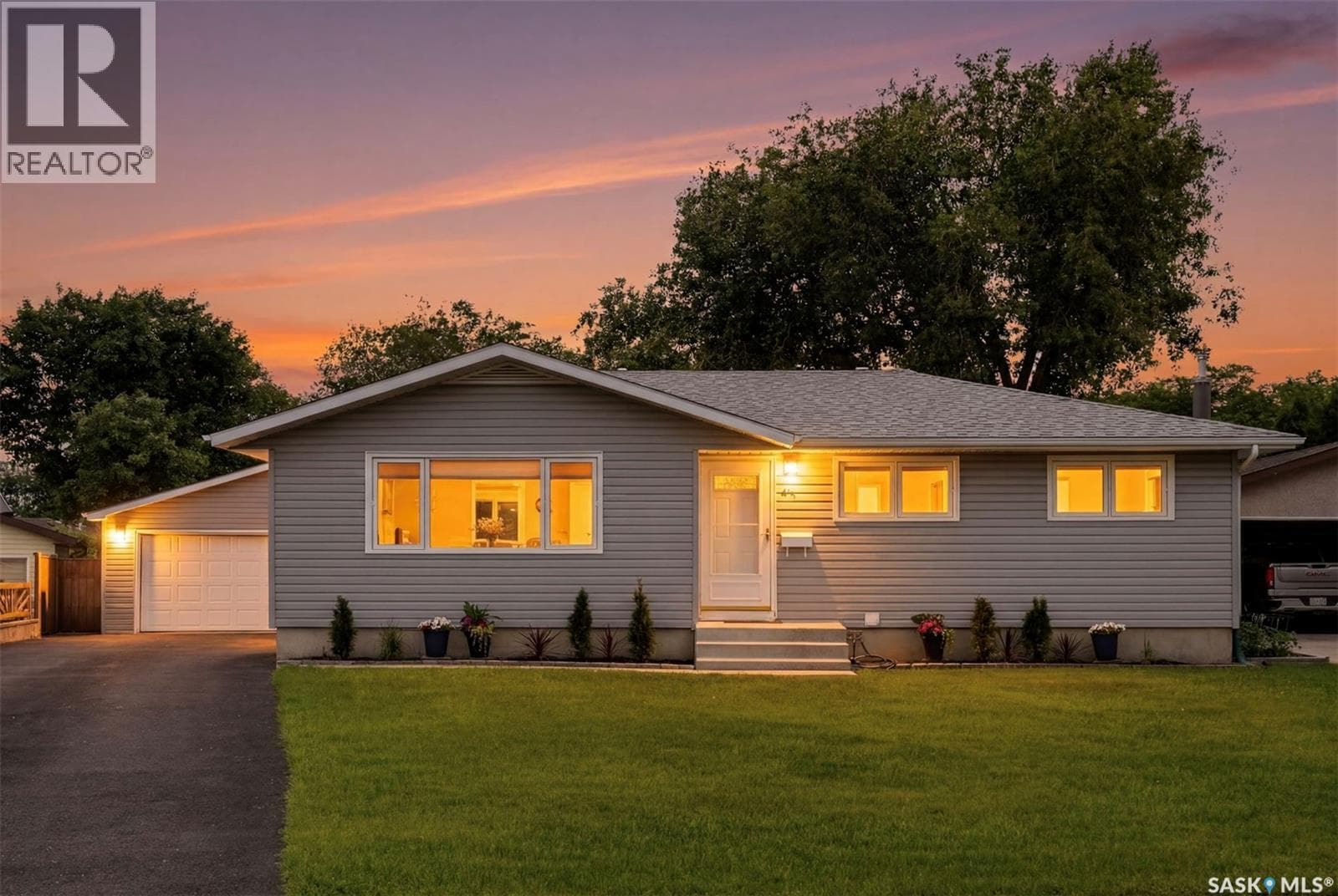 41 Klaehn CRESCENT