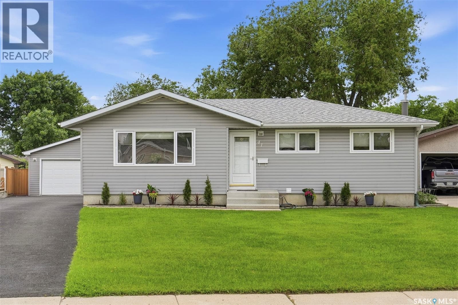 41 Klaehn CRESCENT — photo 2