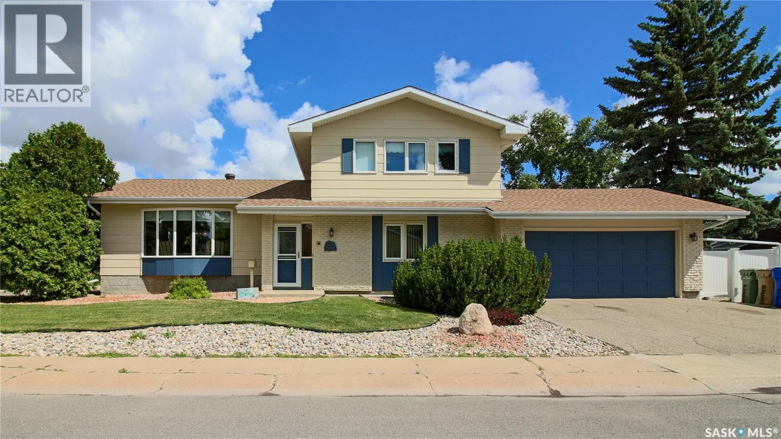 66 Sommerfeld DRIVE