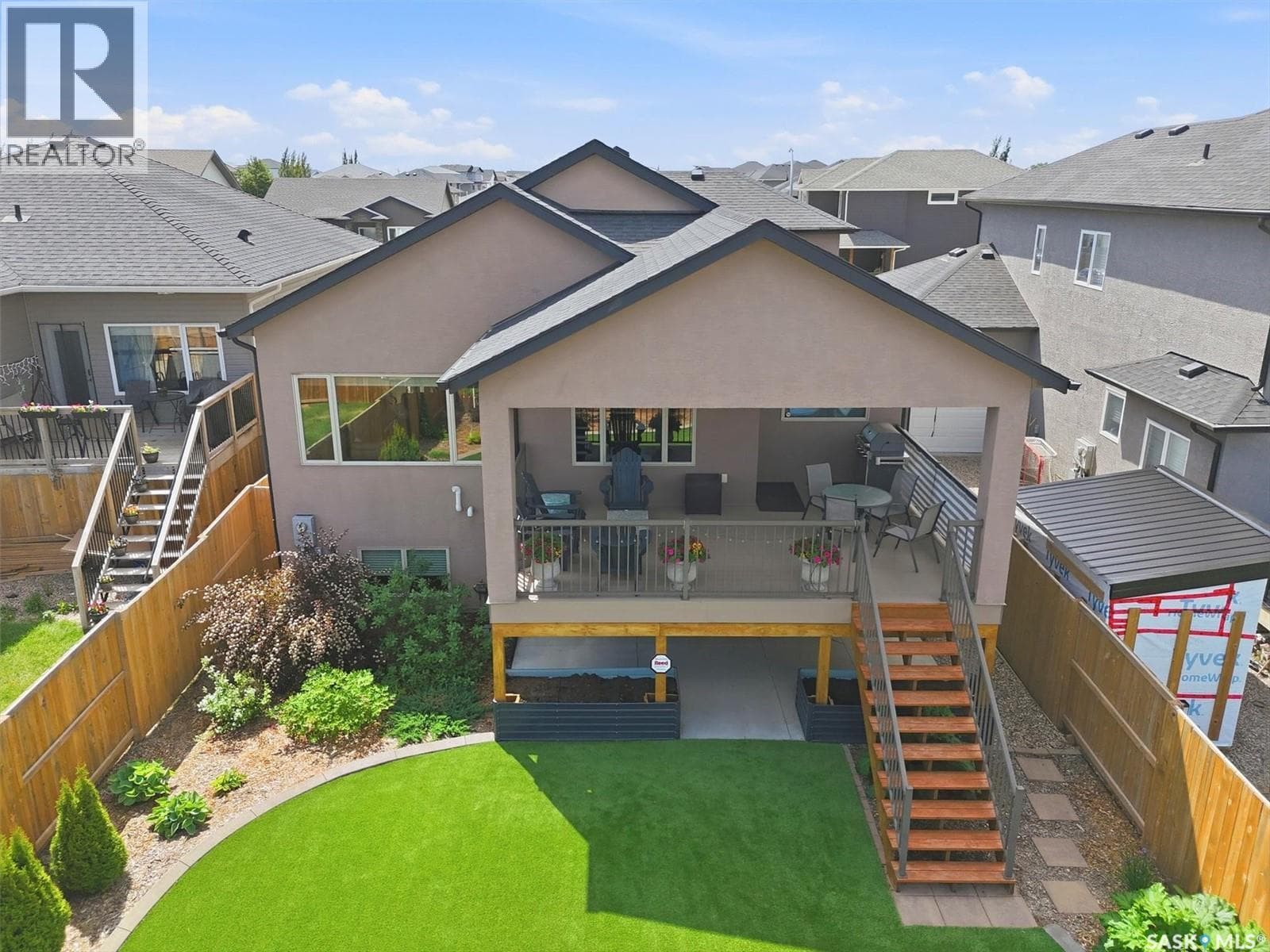 238 Gillies STREET — photo 2