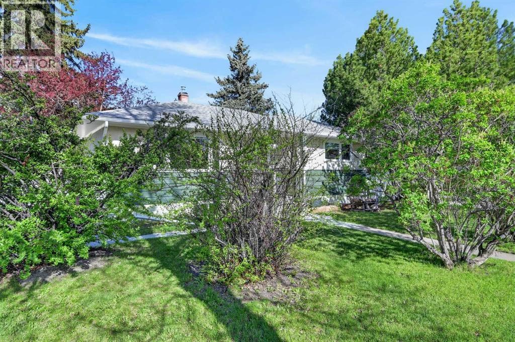 9211 Elbow Drive SW — photo 2