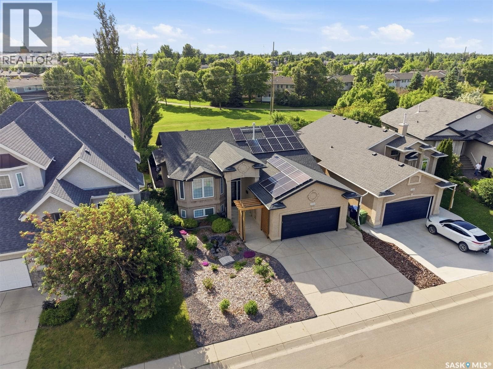 710 Wright CRESCENT