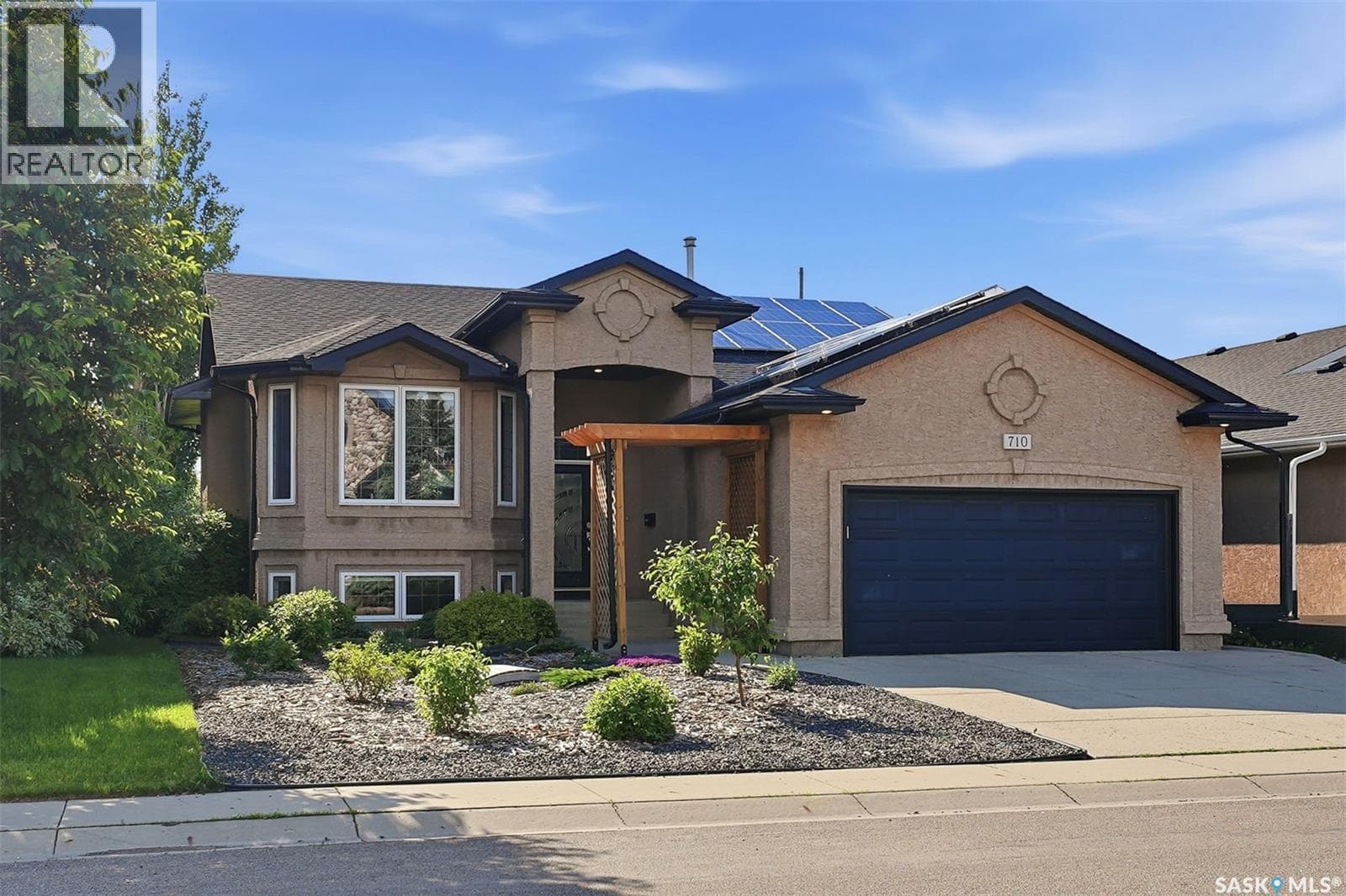 710 Wright CRESCENT — photo 2