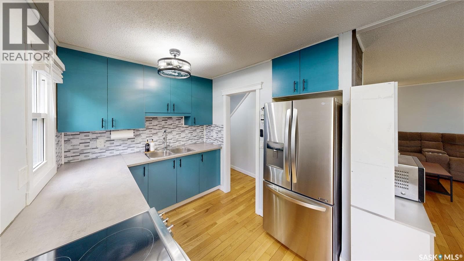 16 CECIL CRESCENT — photo 3