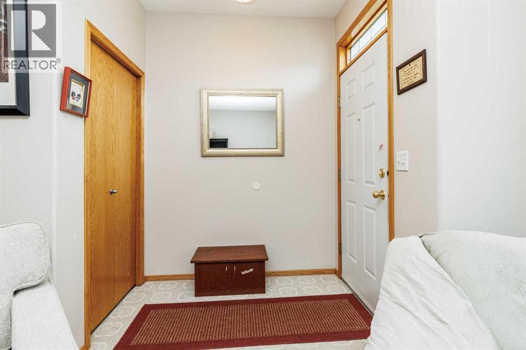 53 Adams Close — photo 3