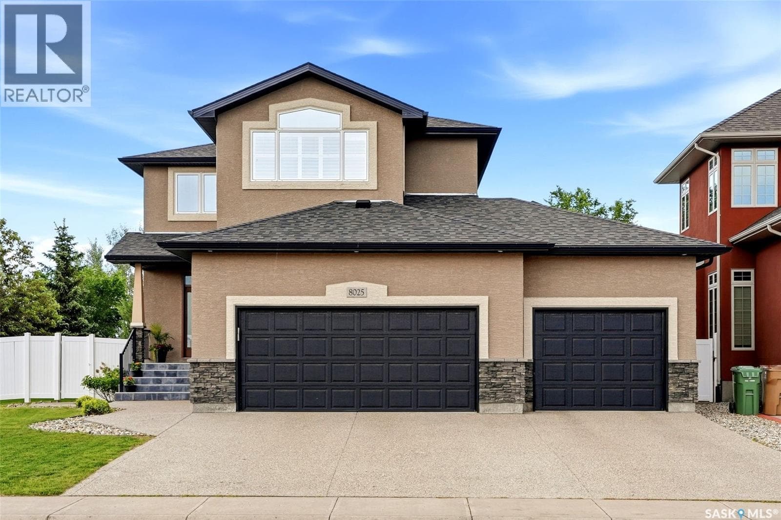 8025 Wascana Gardens CRESCENT