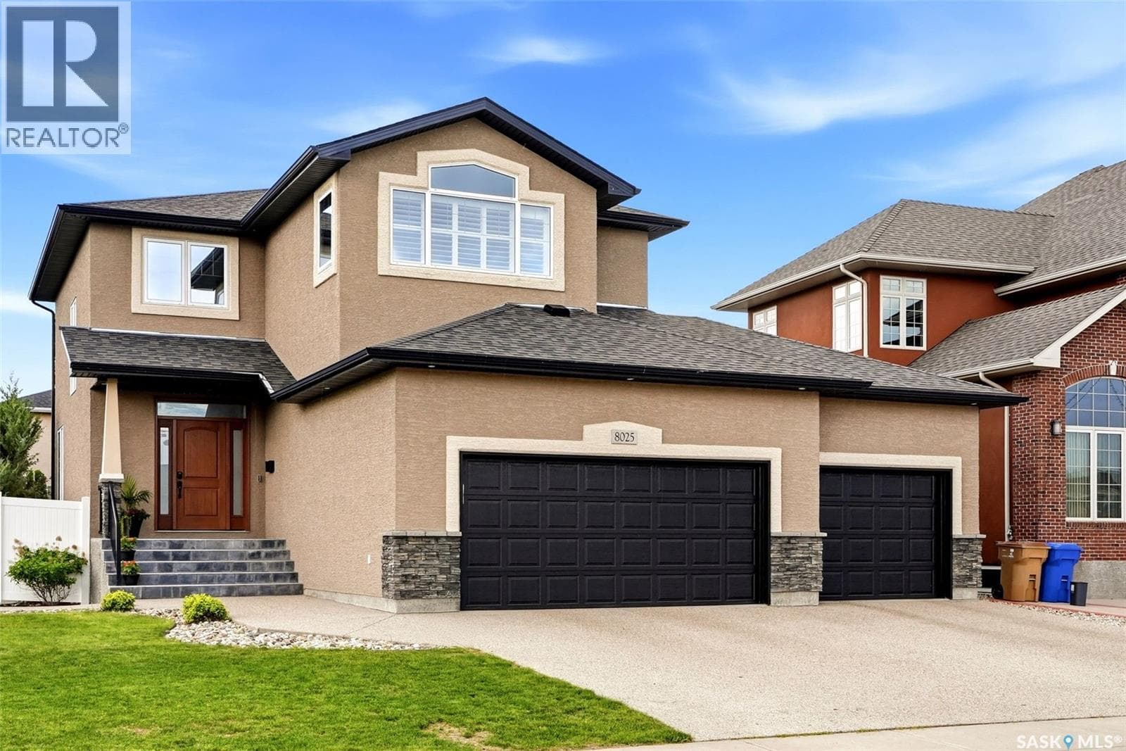 8025 Wascana Gardens CRESCENT — photo 2