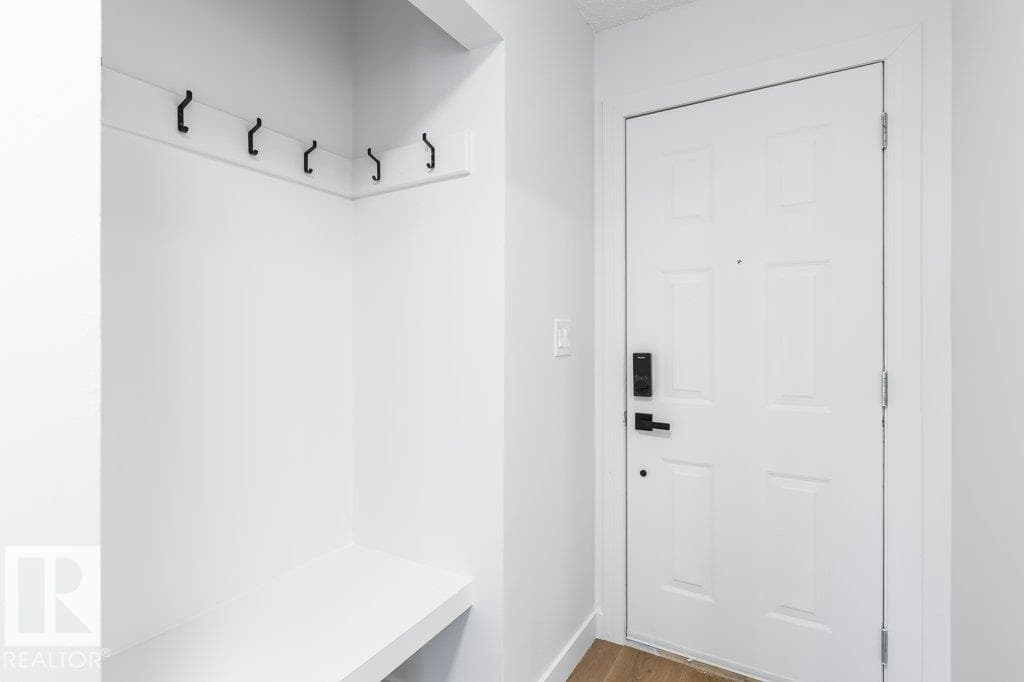 324 Grandin Village — photo 3