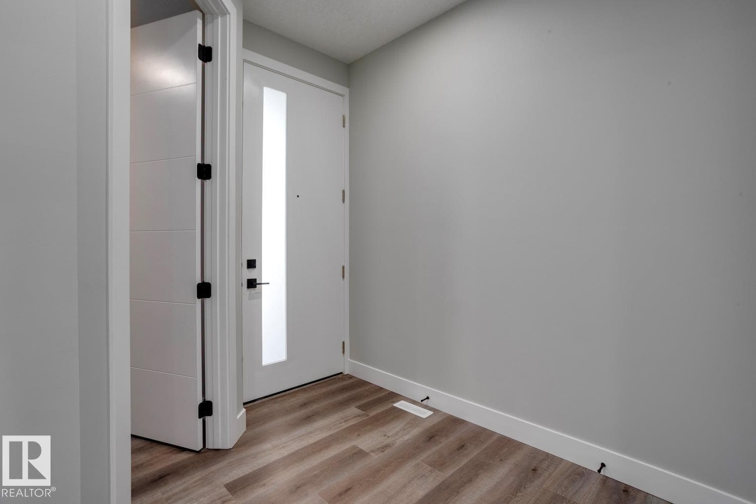 3601 42 AV — photo 3