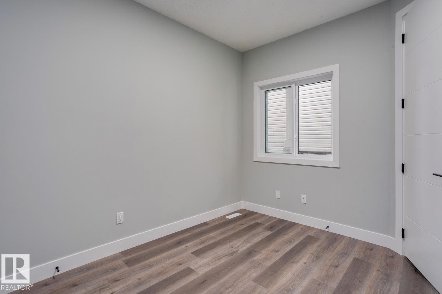 3601 42 AV — photo 5