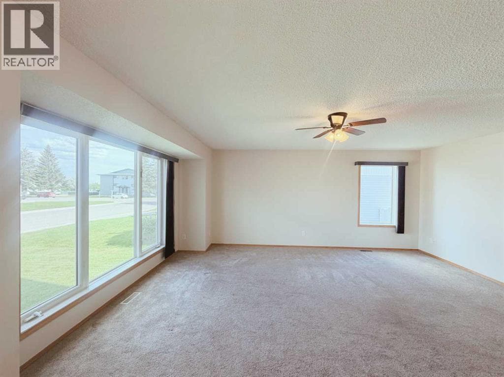 105 Aspen Way — photo 2