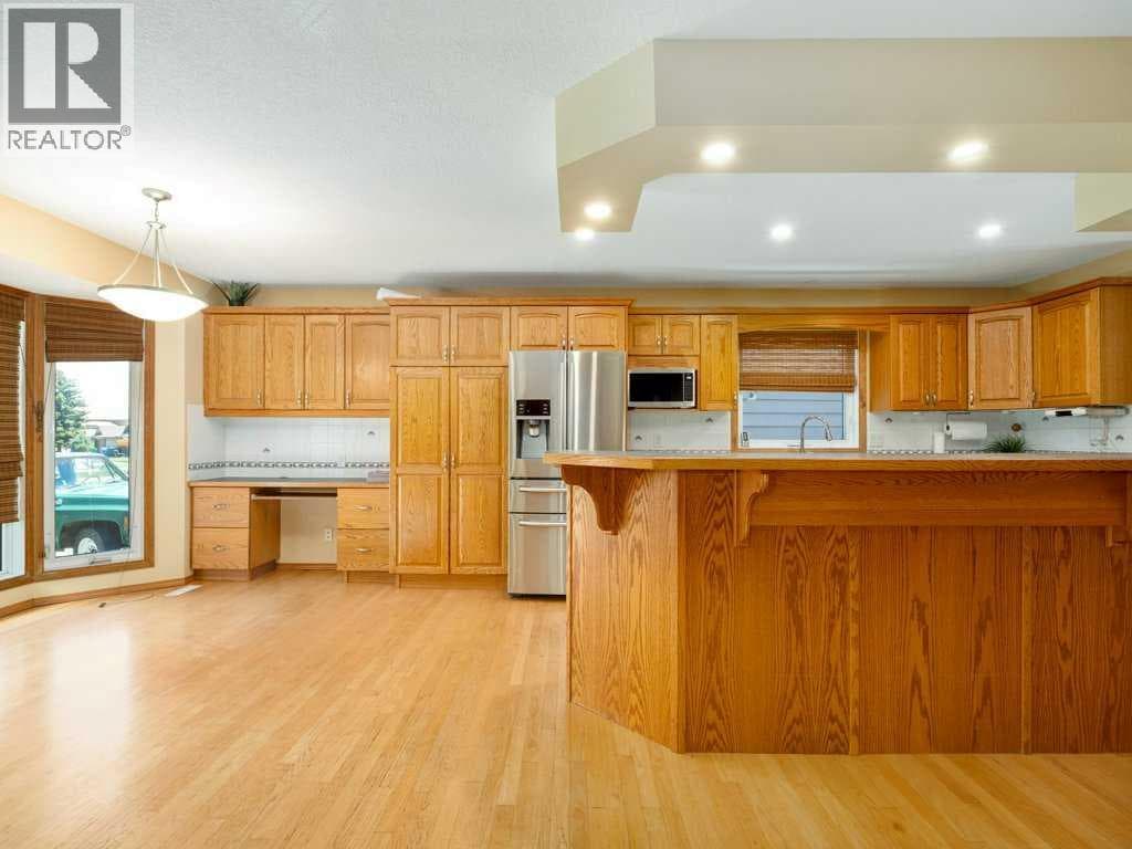 51 Wildwood Crescent W — photo 4