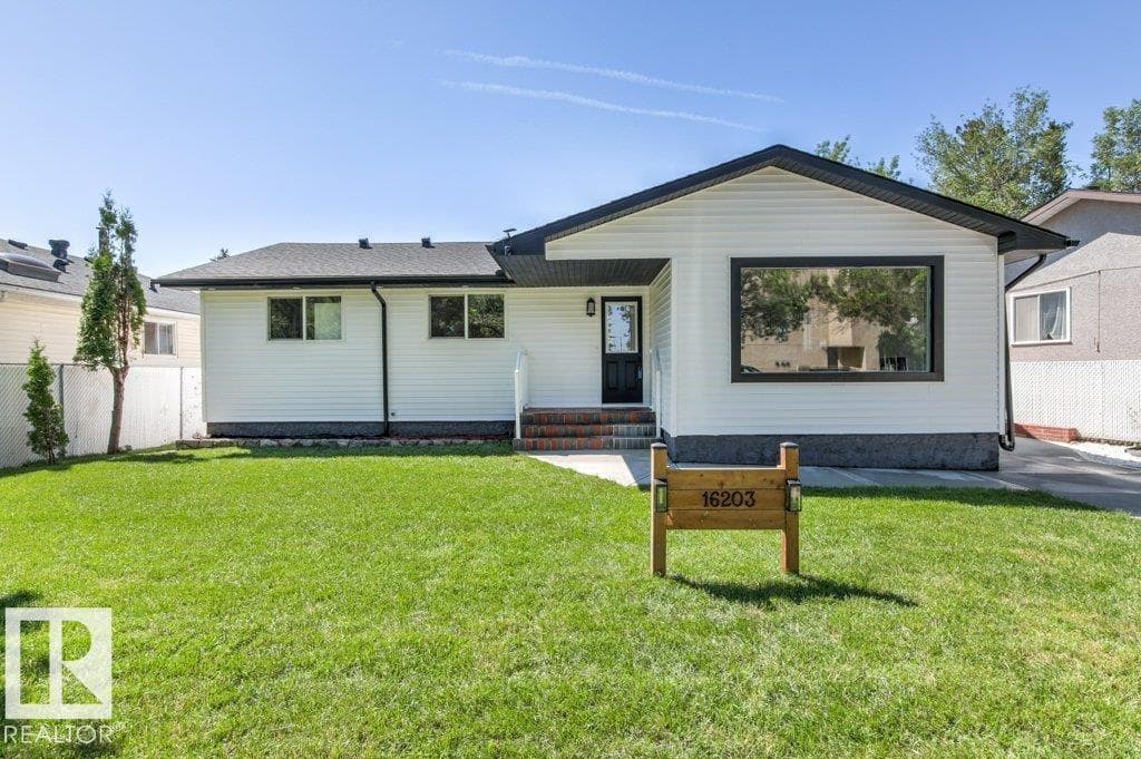 16203 88 AV NW