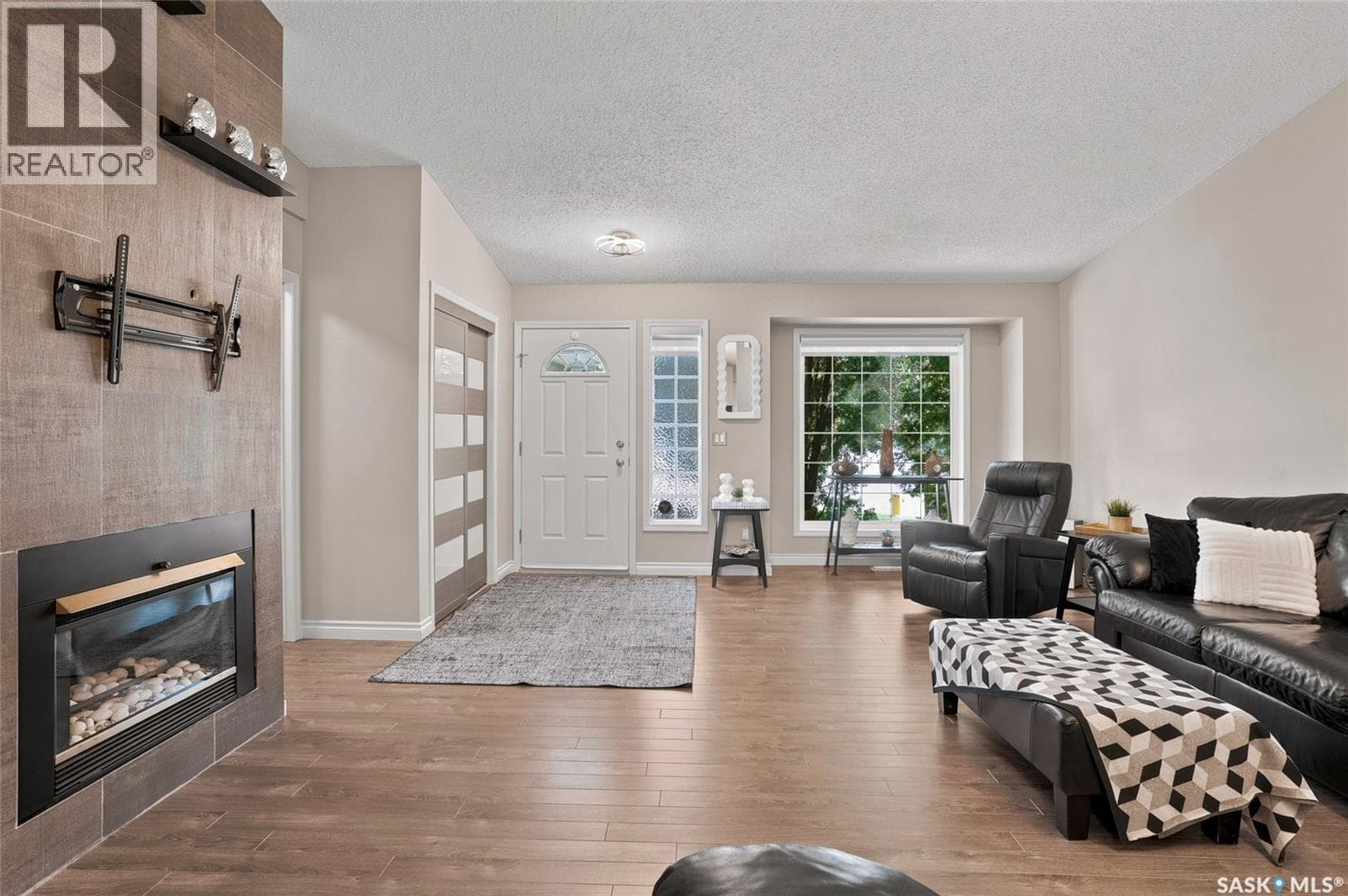 103 Bornstein CRESCENT — photo 3