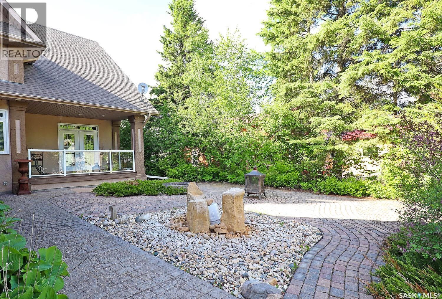 305 Jubilee DRIVE — photo 2