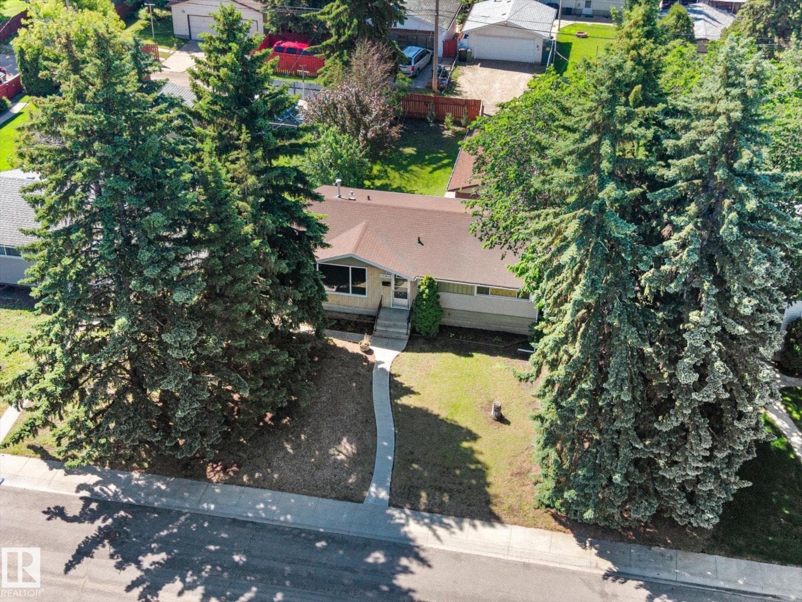 13623 136A AV NW — photo 2