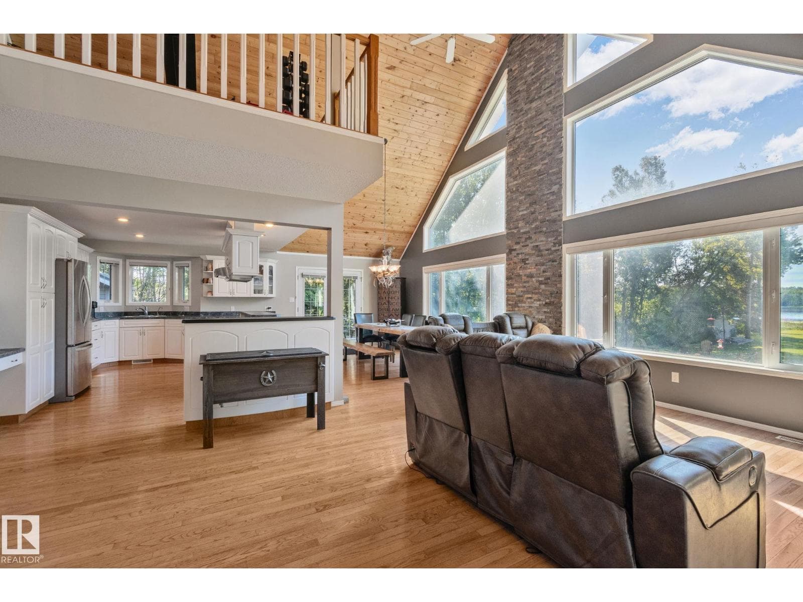 1107 View Rd — photo 3
