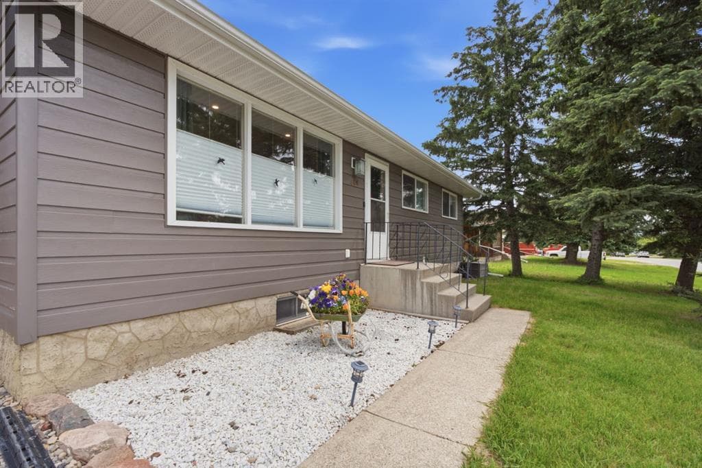 406 Edgar Avenue — photo 2