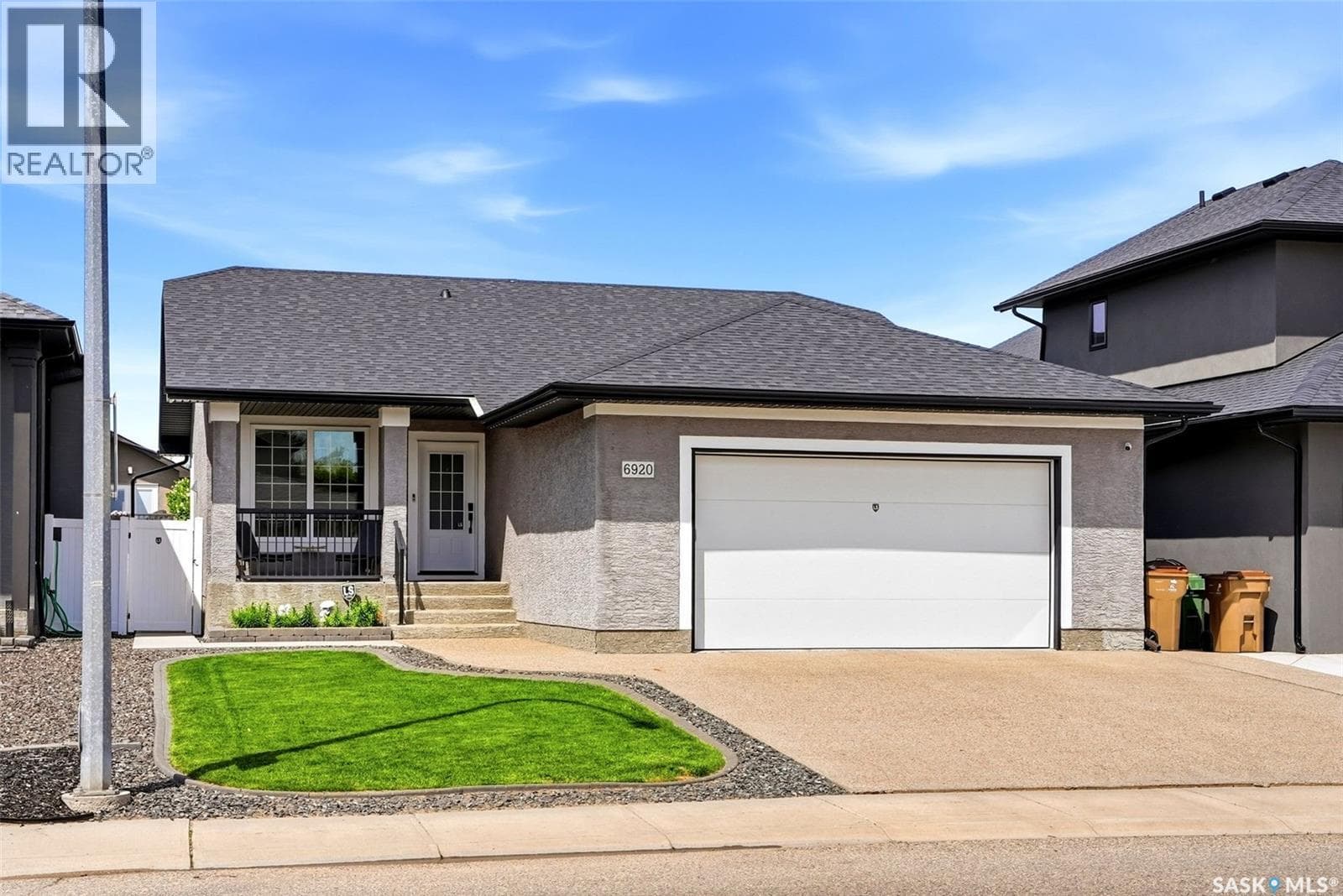 6920 Maple Ridge DRIVE — photo 2
