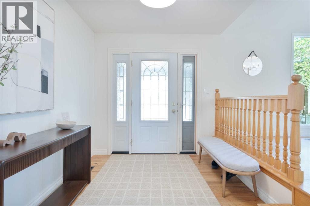111 Temple Crescent W — photo 5