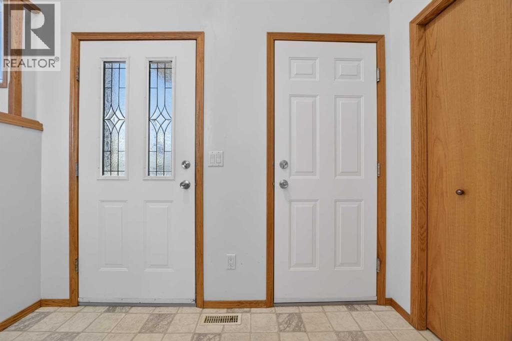 4 Westridge Drive — photo 2