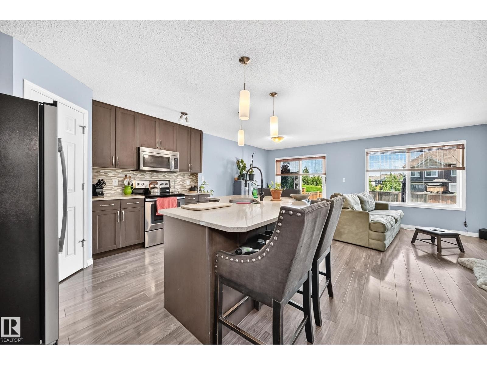2305 68 ST SW — photo 5