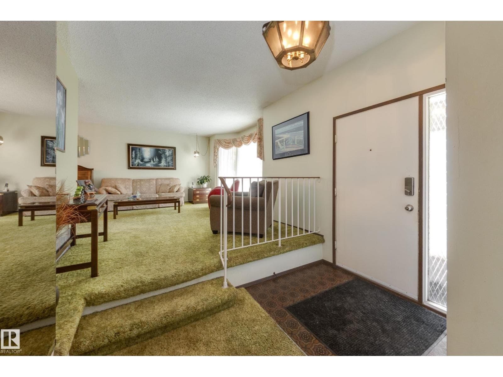 18508 92 AV NW — photo 3