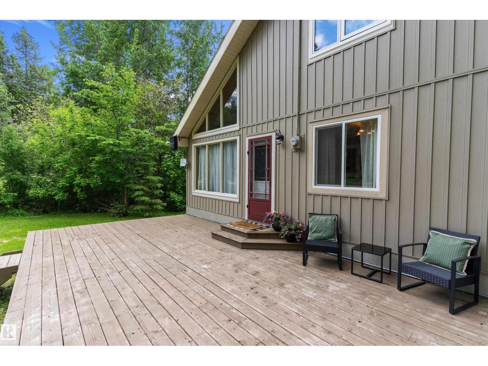 33 Hillside CR — photo 2