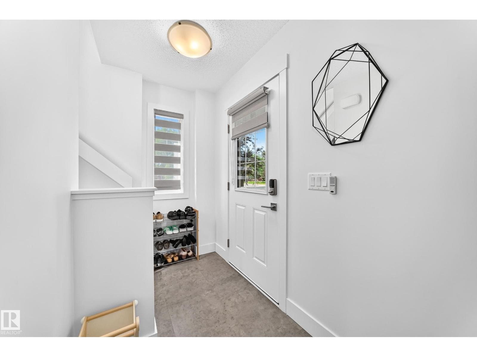 #76 330 BULYEA RD NW — photo 3