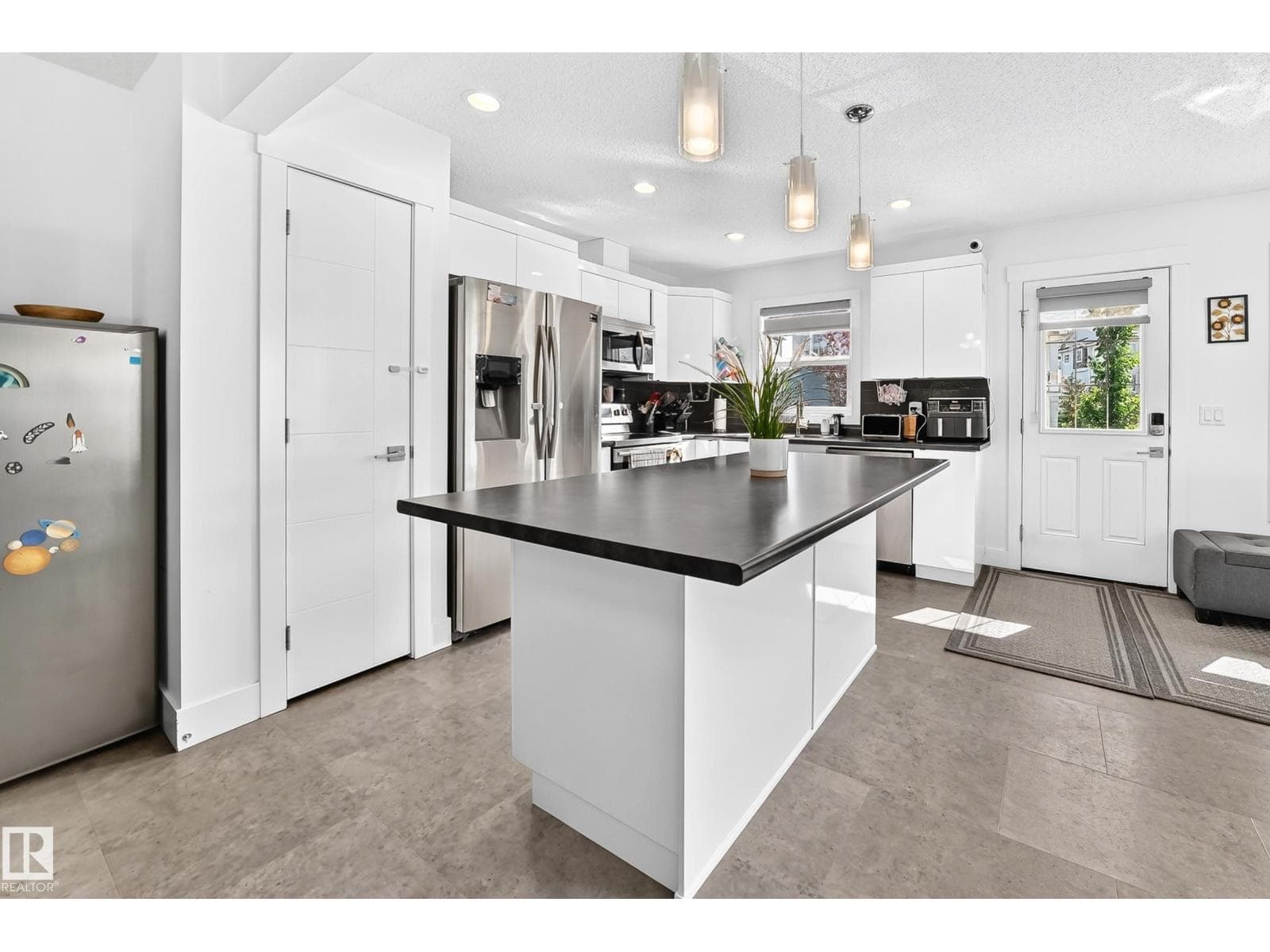 #76 330 BULYEA RD NW — photo 5