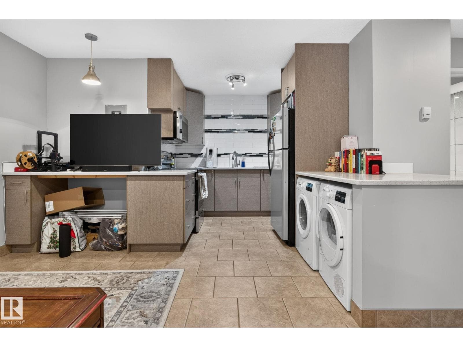 #G14 10148 118 ST NW NW — photo 5