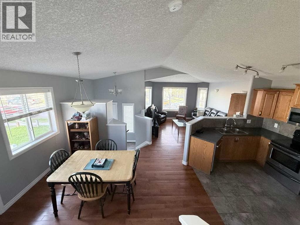 194 Pinnacle Drive — photo 3