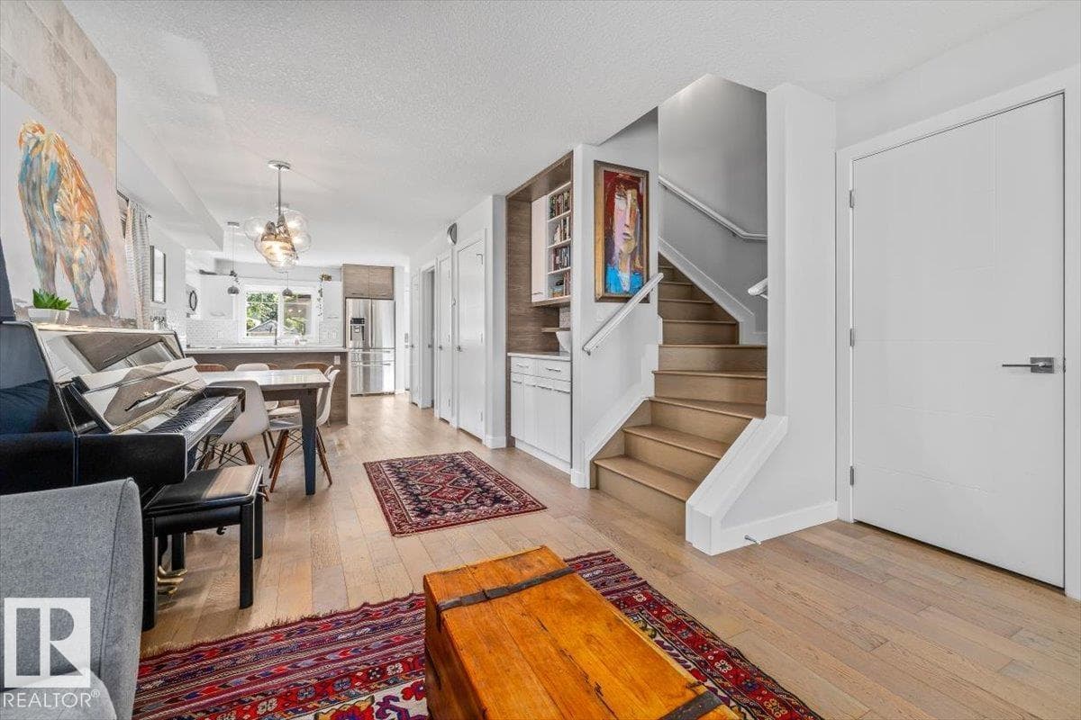 9237 92 ST NW — photo 3