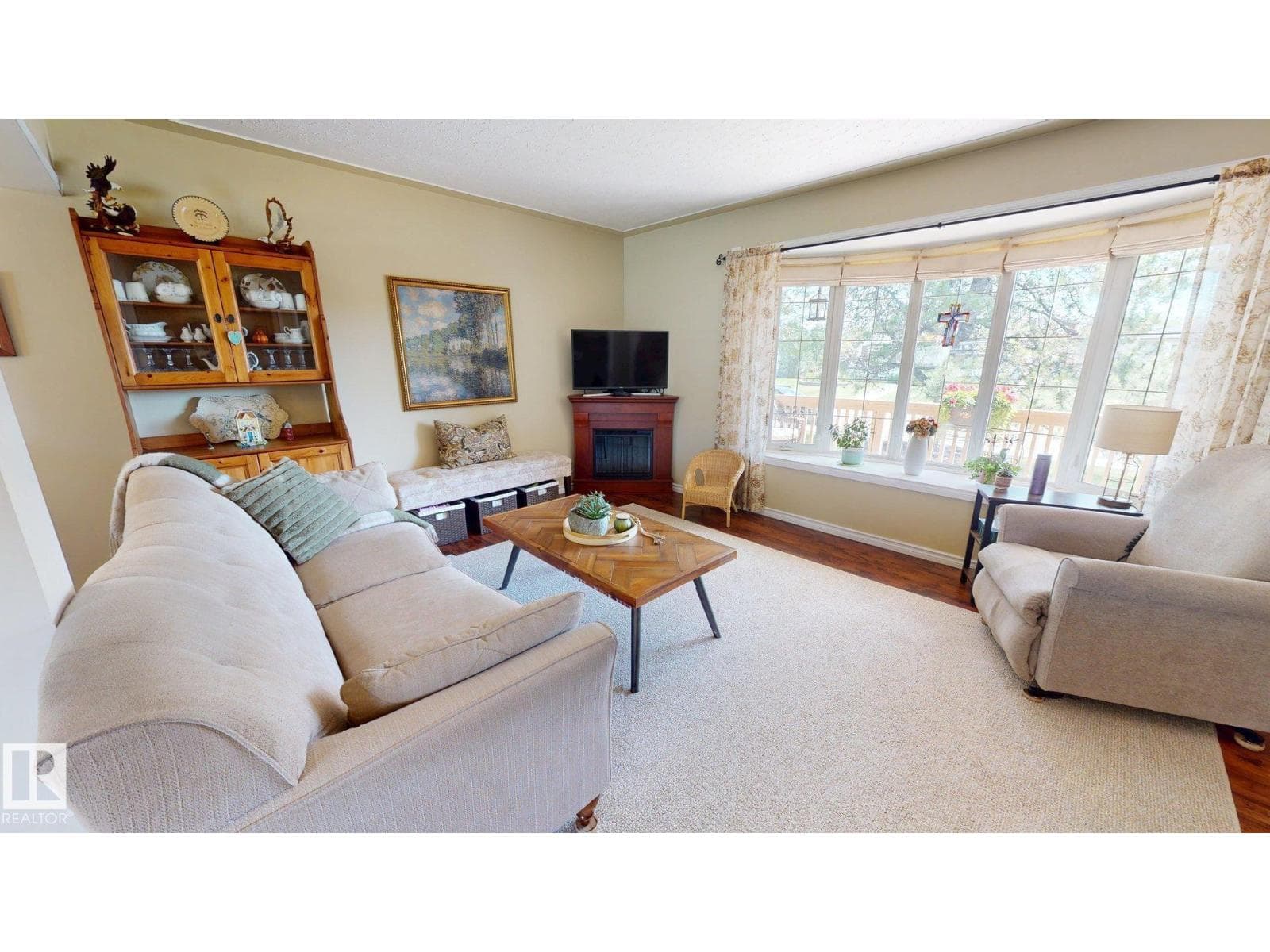 5304 95 AV NW NW — photo 5