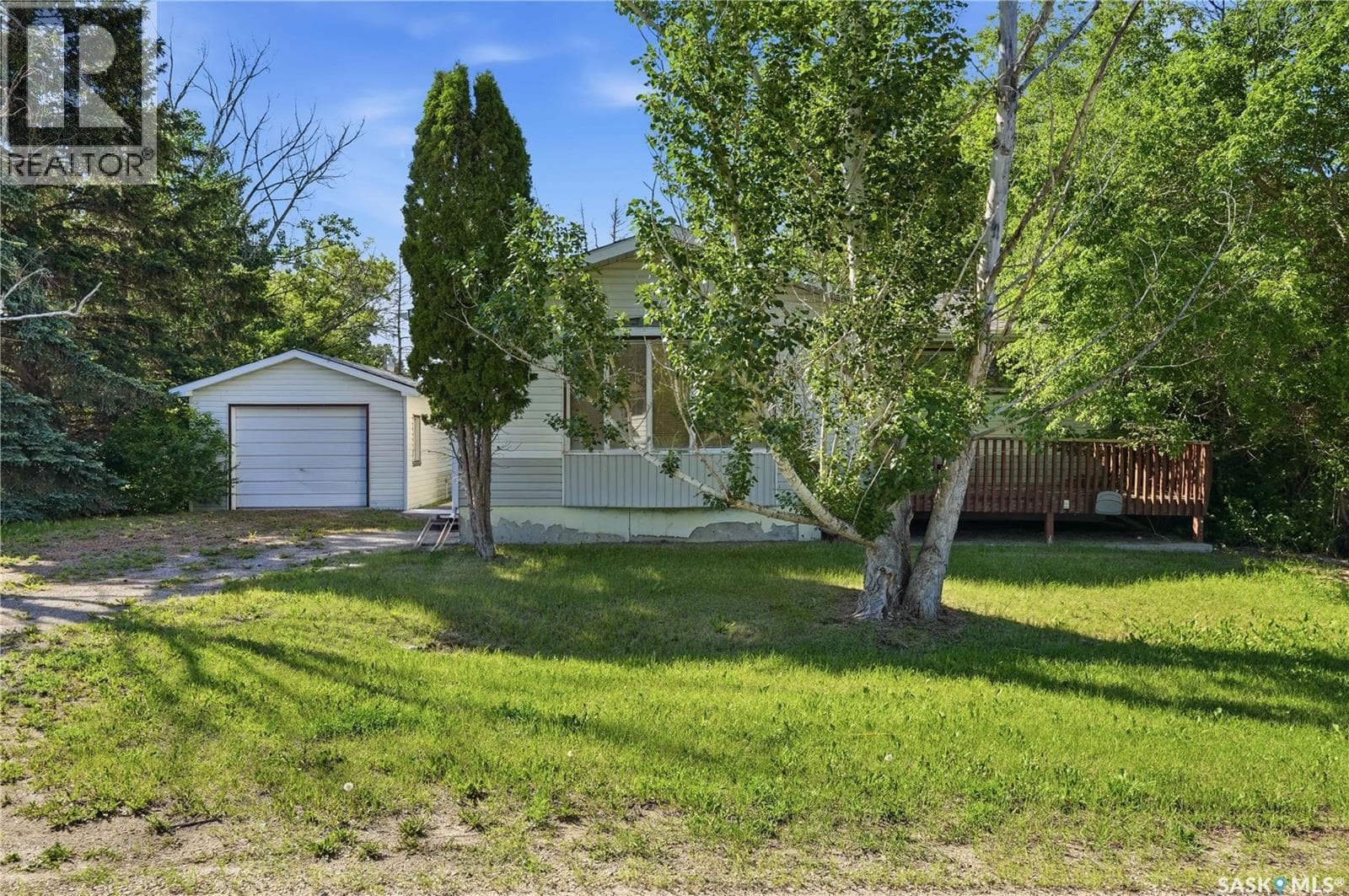 635 Gardiner STREET — photo 2