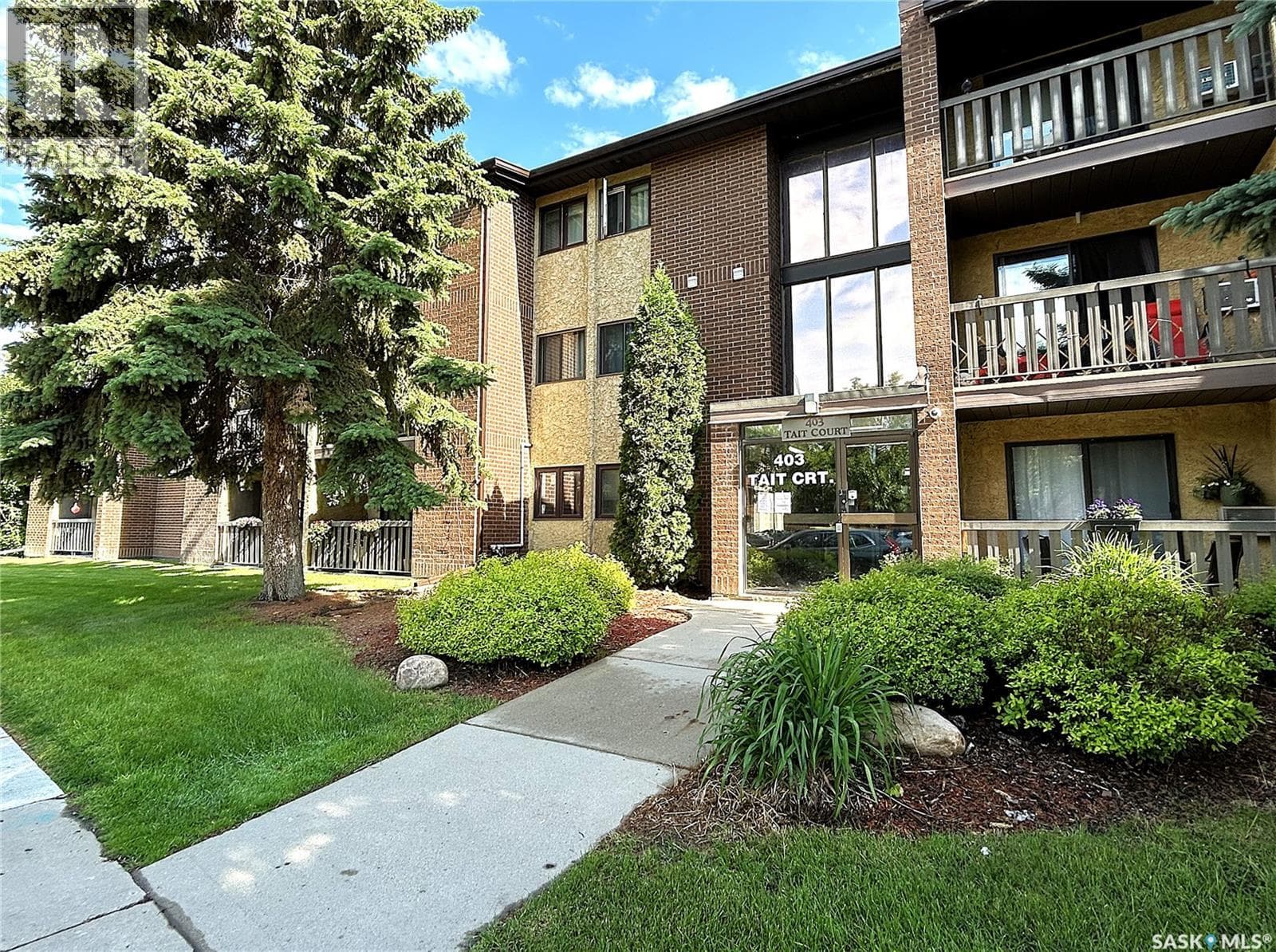 310 403 Tait COURT