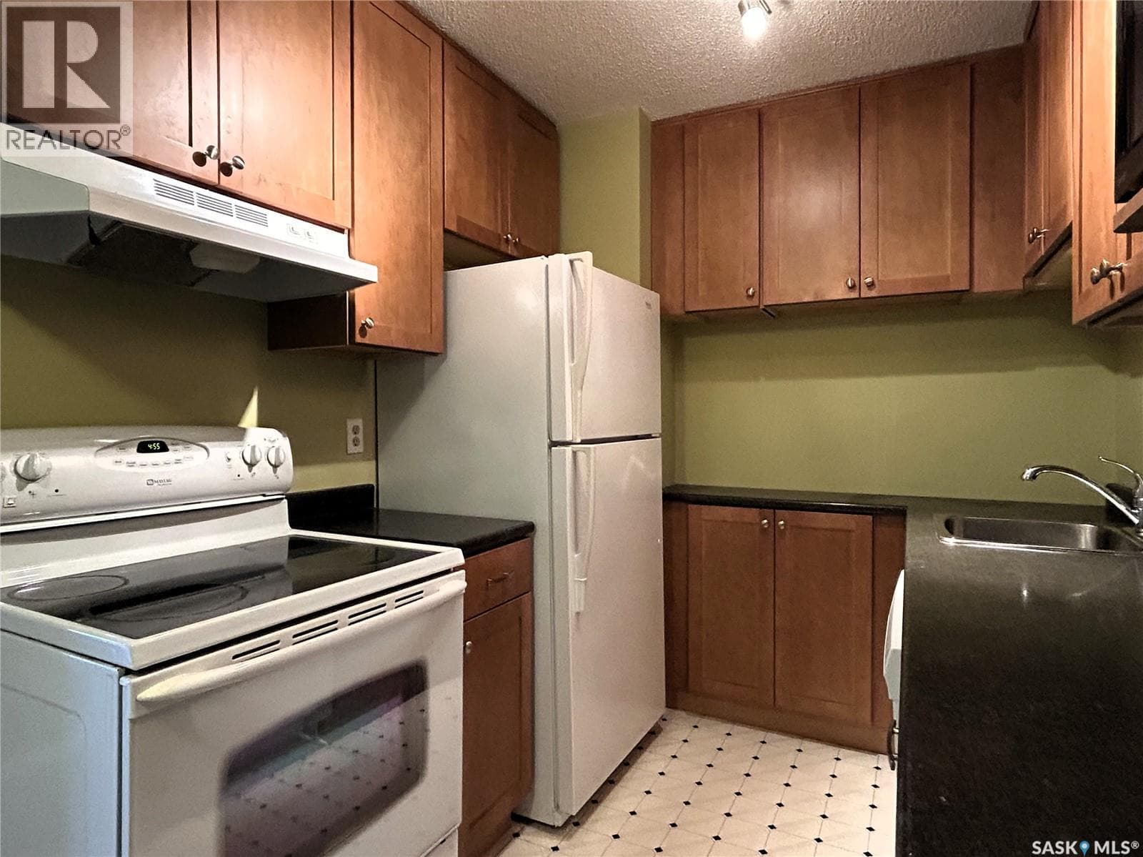 310 403 Tait COURT — photo 3