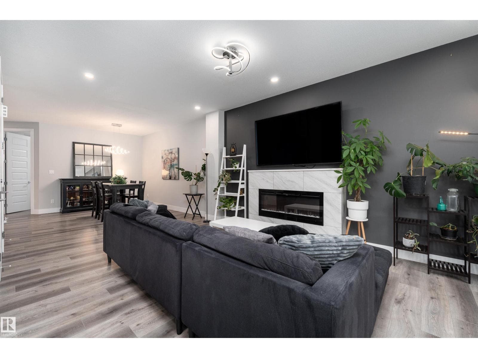 9338 PEAR LI SW — photo 2