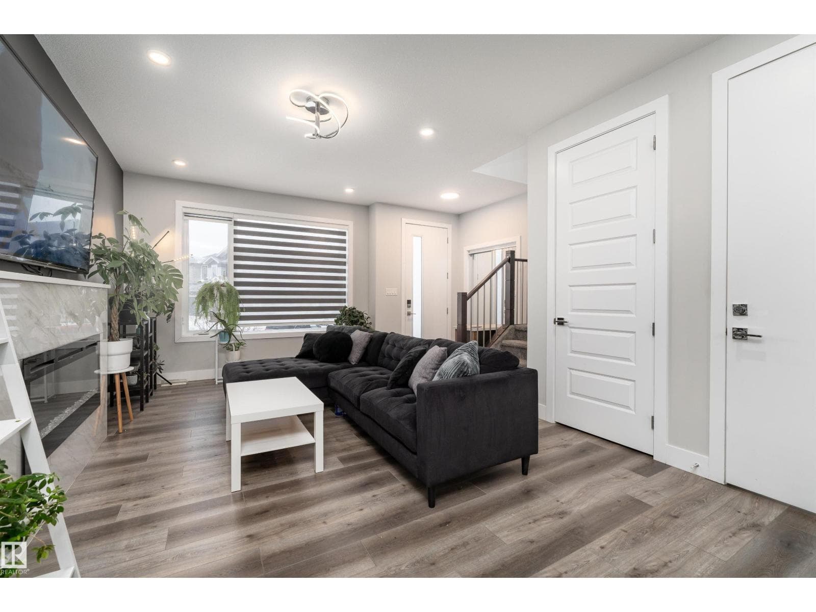 9338 PEAR LI SW — photo 4