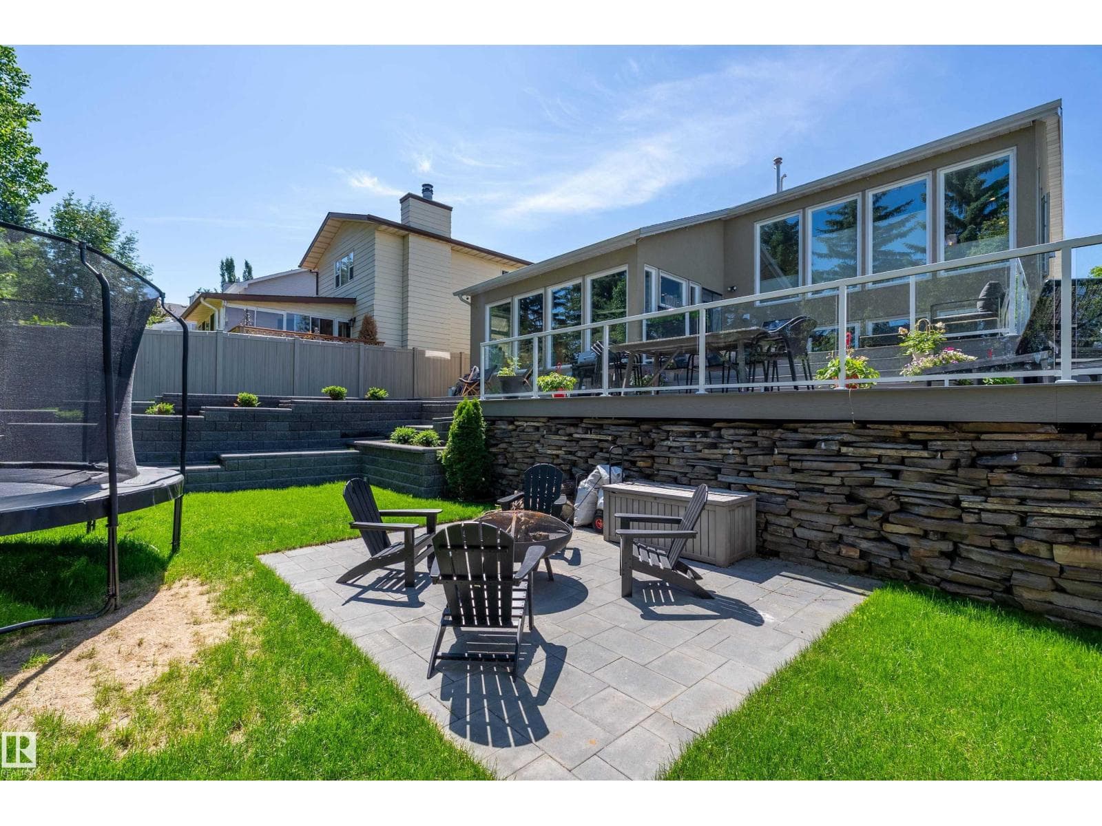 4 Wentworth CR