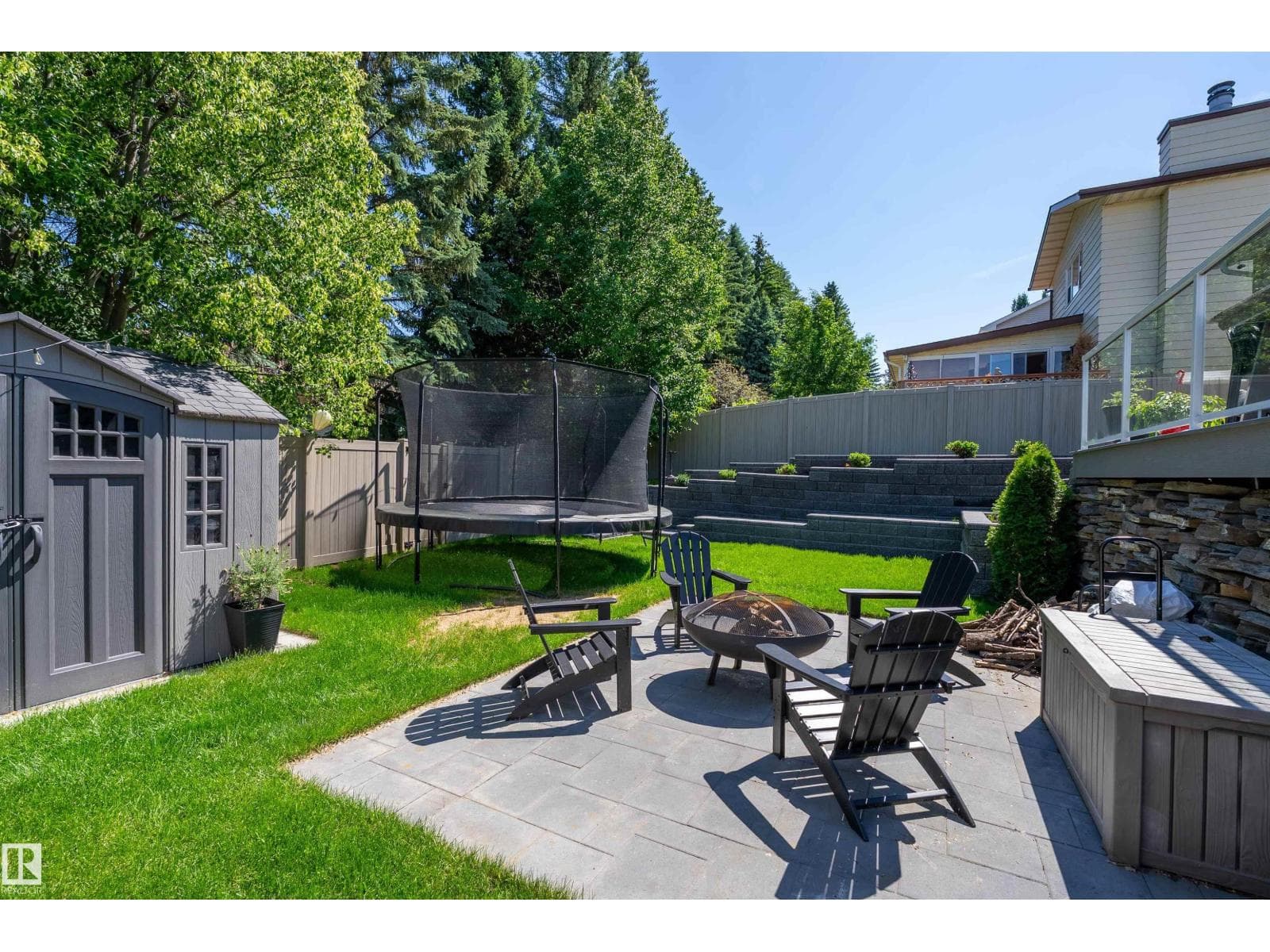 4 Wentworth CR — photo 2