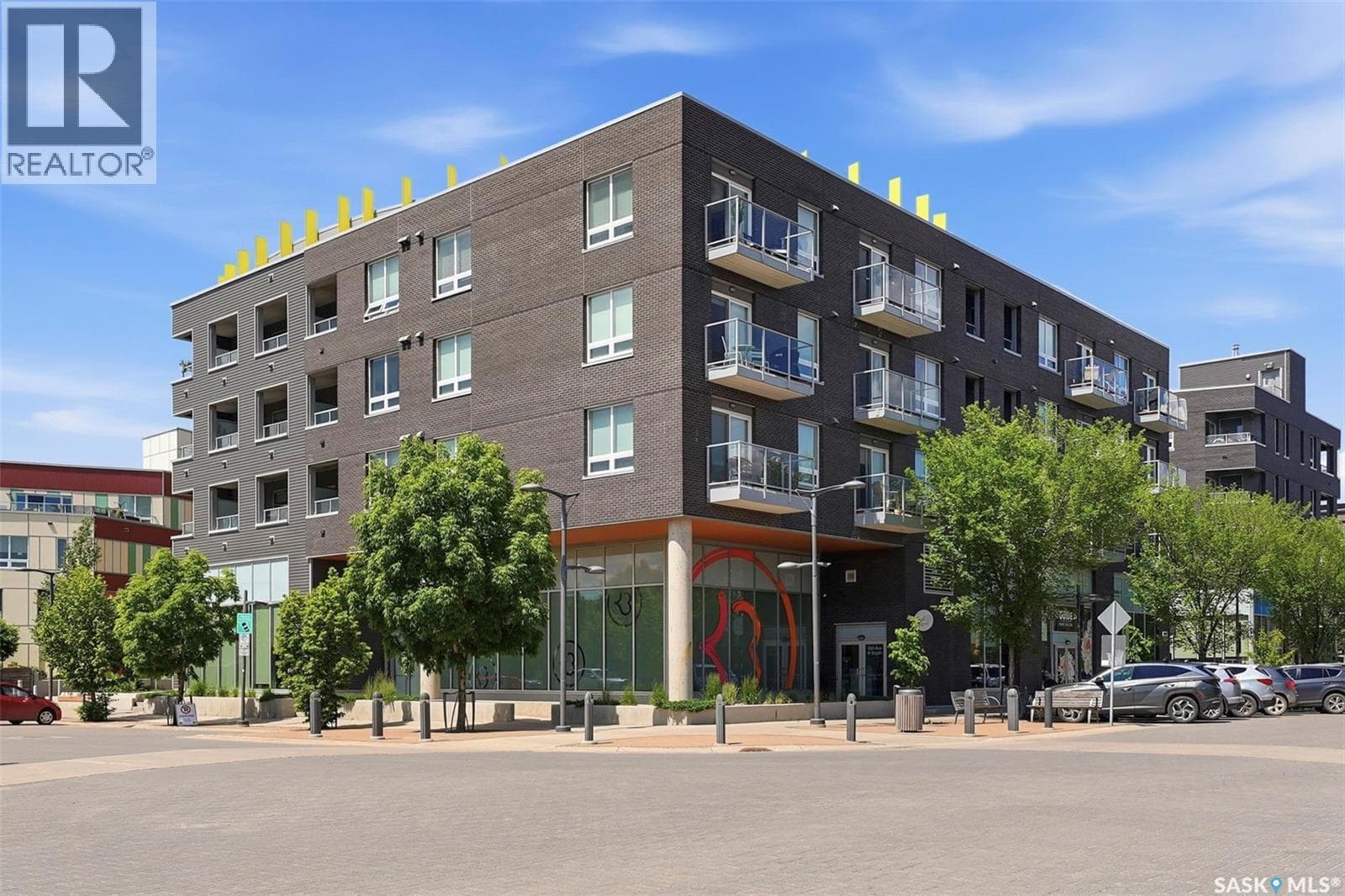 312 409 B AVENUE S — photo 4